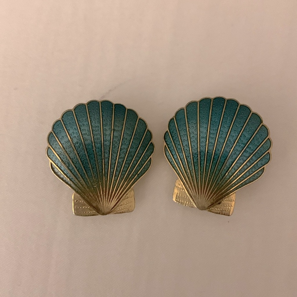 Vintage Enameled cloisonné metal shell clip-on earrings